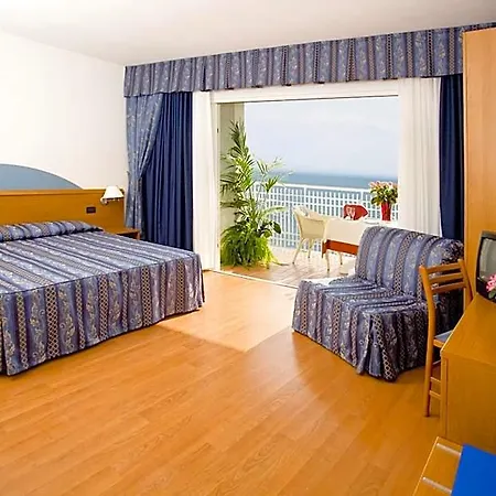Hotell Adria Sul Mare 3*