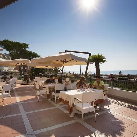 Adria Sul Mare Szálloda 3*